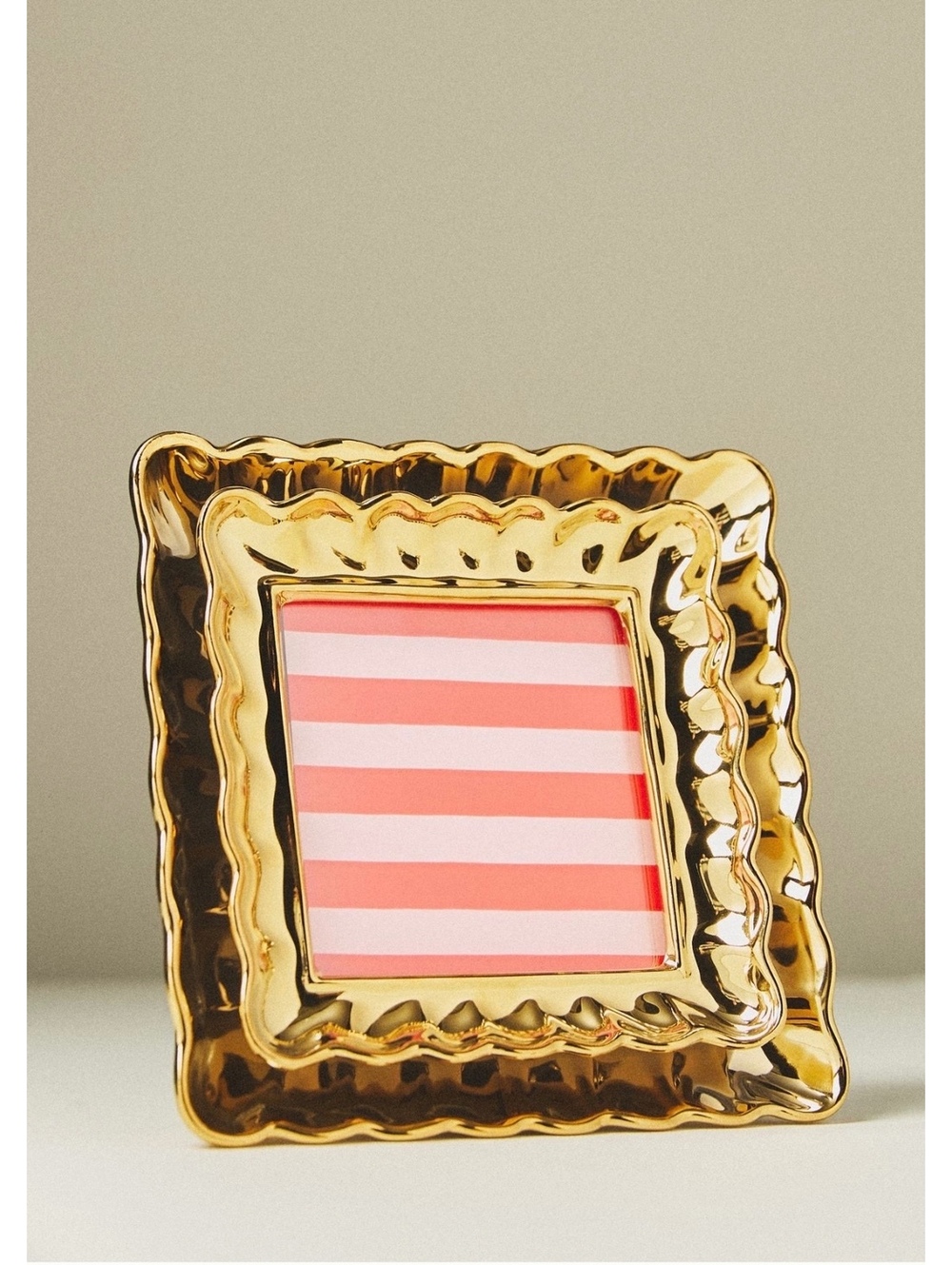 Anthropologie Maeve Scalloped Stoneware Picture Frame